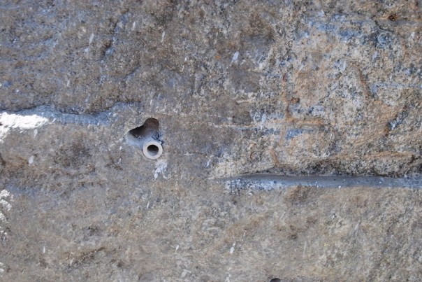 В Балте Одесской области снесли мемориальные доски в честь "героев АТО"