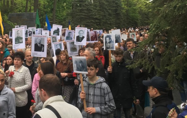 Память дедов и отцов  зовет