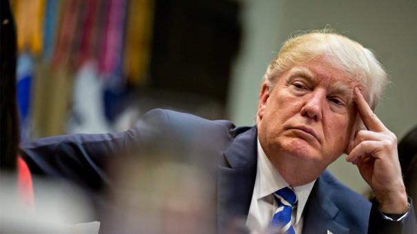 Холоп испытывает терпение. Порошенко «осаждает» Трампа