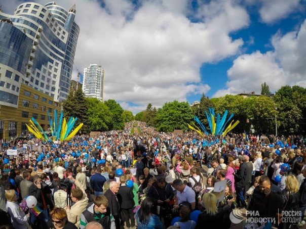 Аваков уволил руководство днепропетровской полиции после столкновений 9 мая Аваков уволил руководство днепропетровской полиции после столкновений 9 мая