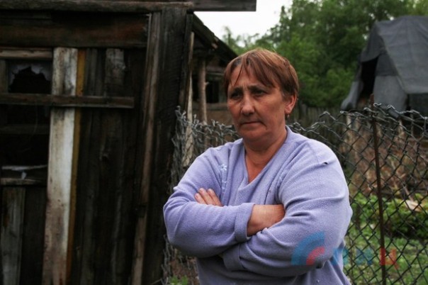 Сводка от НМ ЛНР 10 мая 2017. Правоохранители ЛНР зафиксировали последствия обстрелов Фрунзе укрофашистами на 9 Мая