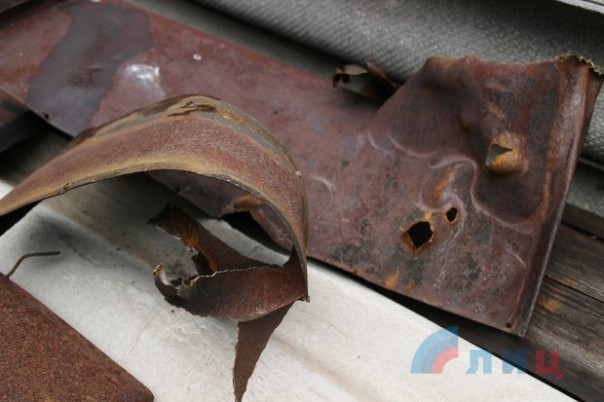 Сводка от НМ ЛНР 10 мая 2017. Правоохранители ЛНР зафиксировали последствия обстрелов Фрунзе укрофашистами на 9 Мая