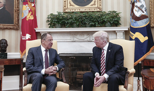 Песков подтвердил, что Лавров передал Трампу некое послание от Путина