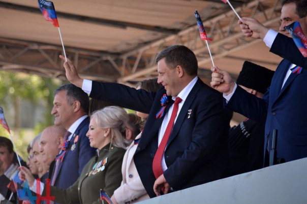 "Всё будет ДНР!" - Донецк празднует годовщину референдума "Всё будет ДНР!" - Донецк празднует годовщину референдума