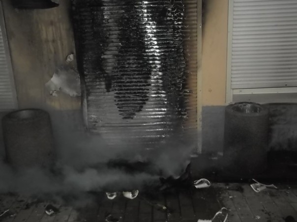 На Днепропетровщине подожгли два офиса Оппоблока