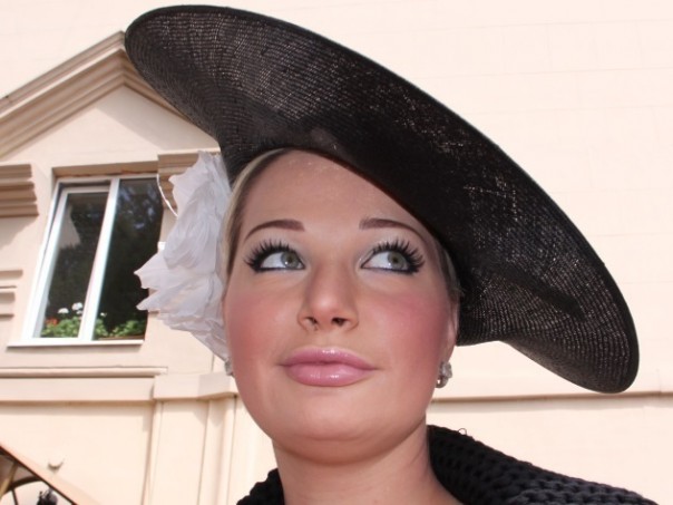 Садальский набросился на Максакову у Малахова