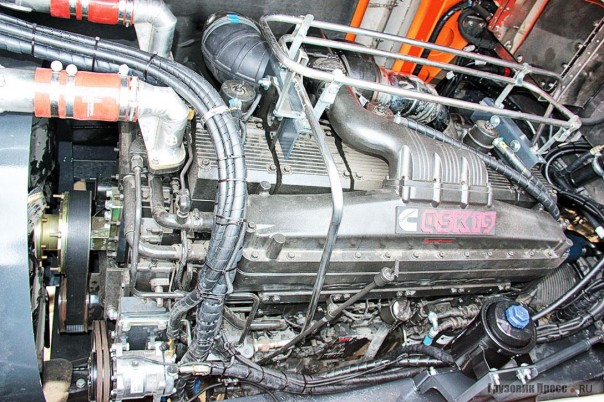 Алмазовоз для Якутии: 130-тонный самосвальный автопоезд ТОНАР-45252