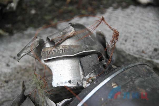 Сводка от НМ ЛНР 17 мая 2017. Укрофашисты обстреляли из ПТУРа в жилой дом семьи пенсионеров в пос Фрунзе