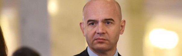 Наш долг - спасти украину от разграбления