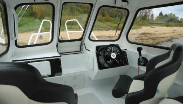 Новейший катер Grizzly 740 Pro Jet дали кировским синоптикам