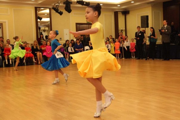 В жюри первенства ДНР по спортивным бальным танцам участвуют судьи из подконтрольных Украине городов Донбасса