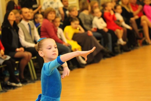 В жюри первенства ДНР по спортивным бальным танцам участвуют судьи из подконтрольных Украине городов Донбасса
