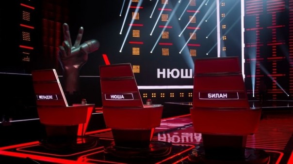 «Первый канал» оштрафуют за песню «Темная ночь» в шоу «Голос»