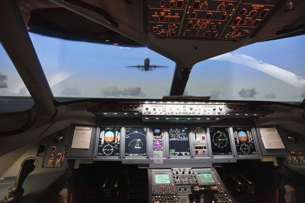 Почему простаивают самолеты Sukhoi SuperJet