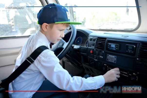 В Крыму прошла выставка техники и вооружения Пограничной службы В Крыму прошла выставка техники и вооружения Пограничной службы