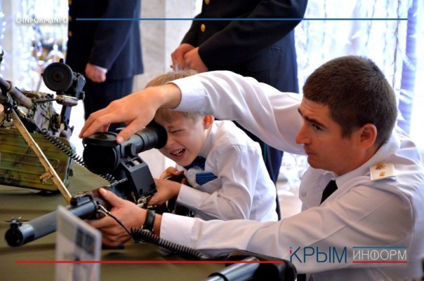 В Крыму прошла выставка техники и вооружения Пограничной службы В Крыму прошла выставка техники и вооружения Пограничной службы