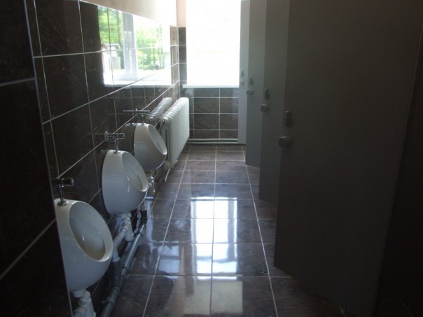 Новости страны "уставших мостов"... и торжественно открытых сортиров