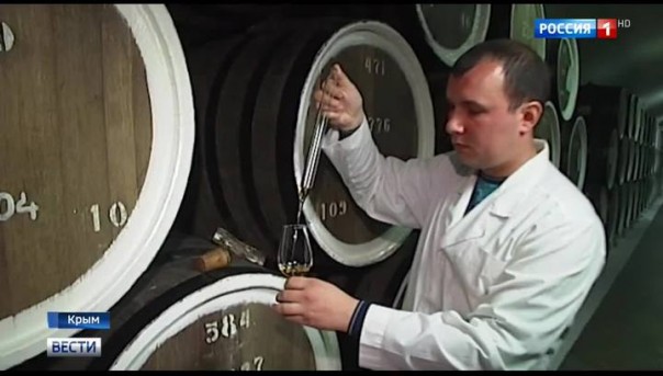 Крымский мост: теперь еще и вино