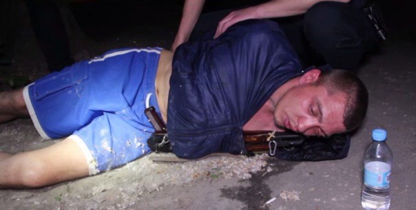 В еуропе все так делают: В Днепре местный житель пошел за пивом с автоматом Калашникова