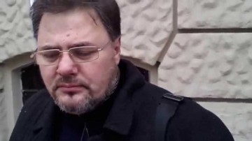 «С***лся отсюда!» — Нацисты напали на журналиста Руслана Коцабу в Киеве