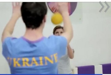 Сын Порошенко после критики отца надел патриотическую футболку