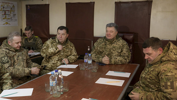 Что придет на смену АТО: Порошенко монополизирует силу оружия. Андрей  Бабицкий