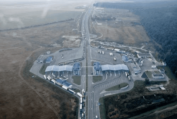 Нашли ведро картошки и орали как недорезанные, — украинка о «безвизе» на польской границе Нашли ведро картошки и орали как недорезанные, — украинка о «безвизе» на польской границе