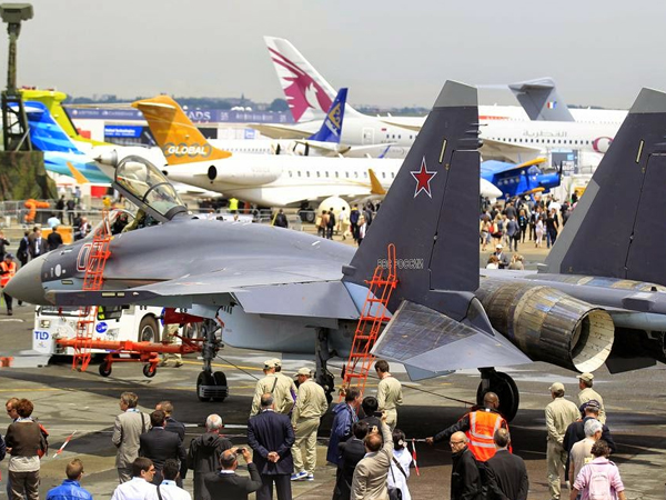 В Ле-Бурже стартовал один из самых престижных мировых авиасалонов