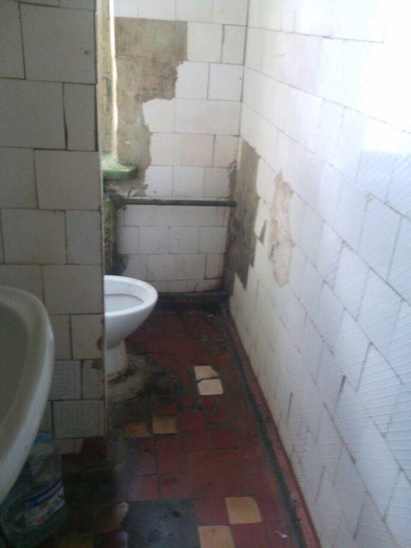 Почти свинарник: «Правосек» опубликовал снимки из госпиталя «сильнейшей армии Европы» Почти свинарник: «Правосек» опубликовал снимки из госпиталя «сильнейшей армии Европы»