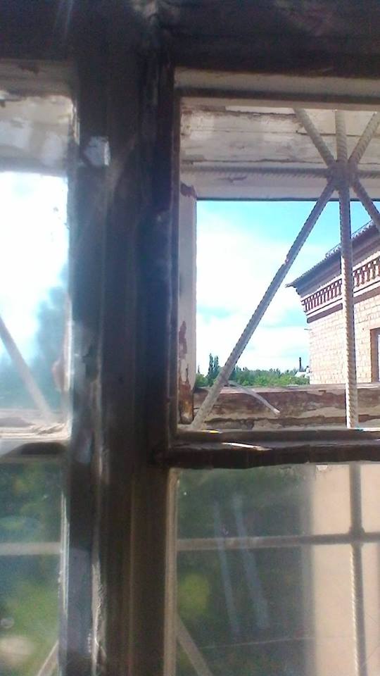 Почти свинарник: «Правосек» опубликовал снимки из госпиталя «сильнейшей армии Европы» Почти свинарник: «Правосек» опубликовал снимки из госпиталя «сильнейшей армии Европы»