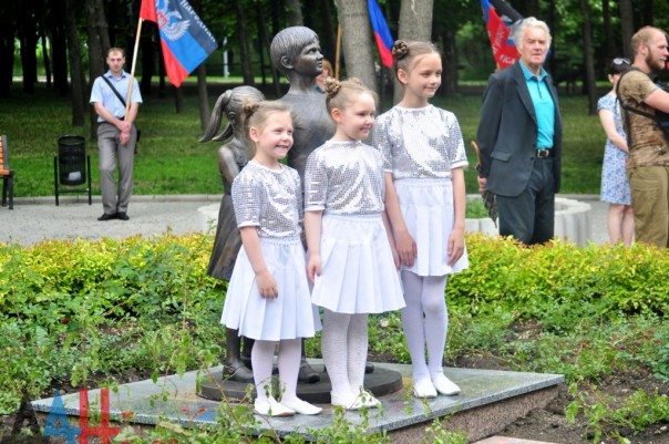 Сводка от МО ДНР 1 июня 2017. Укрофашисты за сутки 65 раза нарушили «режим тишины», выпустили 490 снарядов и мин Сводка от МО ДНР 1 июня 2017. Укрофашисты за сутки 65 раза нарушили «режим тишины», выпустили 490 снарядов и мин