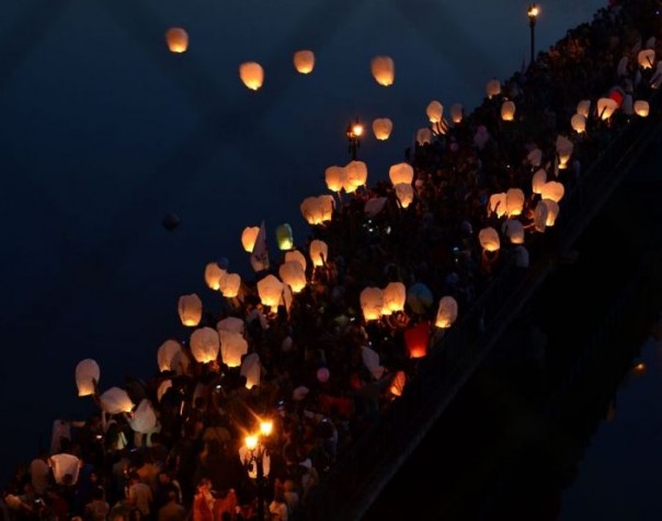 #SoulOfChild. В память о погибших детях более 5 тысяч жителей Донецка запустили небесные фонарики