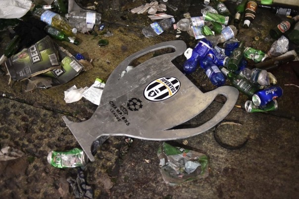 Около 600 человек пострадали в давке на финальном матче Лиги чемпионов