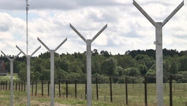 Стройка века в Литве: на границе с Россией возведут забор