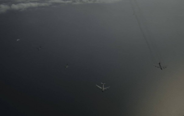 Перехваты стратегических бомбардировщиков США российскими истребителями Су-27 на Балтике Перехваты стратегических бомбардировщиков США российскими истребителями Су-27 на Балтике