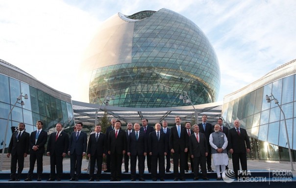 ШОС на пути к евразийскому единству. Ростислав Ищенко ШОС на пути к евразийскому единству. Ростислав Ищенко