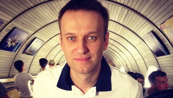 Навальный сбежал из-под ареста в метро