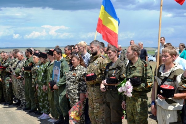 Сводка от НМ ЛНР 13 июня 2017. В Алчевске в одном из прудов обнаружен крупный «схрон» вооружения