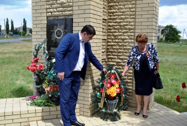 Сводка от НМ ЛНР 13 июня 2017. В Алчевске в одном из прудов обнаружен крупный «схрон» вооружения