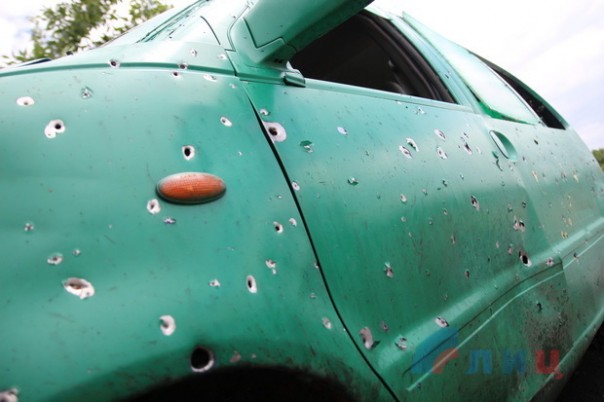 Сводка от НМ ЛНР 17 июня 2017. Пьяный боец ВСУ в зоне "АТО" расстрелял из автомата четырех сослуживцев, более десятка дезертировали из части Сводка от НМ ЛНР 17 июня 2017. Пьяный боец ВСУ в зоне "АТО" расстрелял из автомата четырех сослуживцев, более десятка дезертировали из части