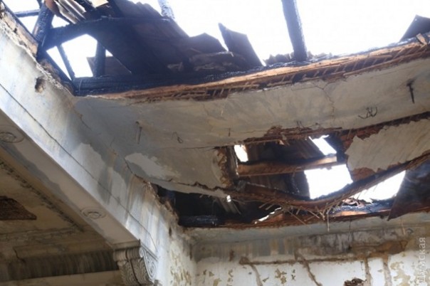 Ни штаба, ни ВМС, ни будущего... В Одессе сгорел будущий штаб ВМС Ни штаба, ни ВМС, ни будущего... В Одессе сгорел будущий штаб ВМС