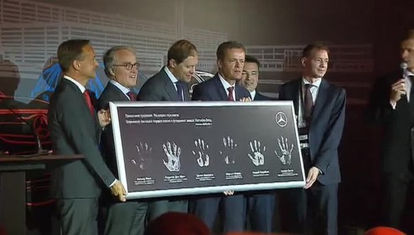 Санкционные новости: Mercedes будут выпускать в Подмосковье