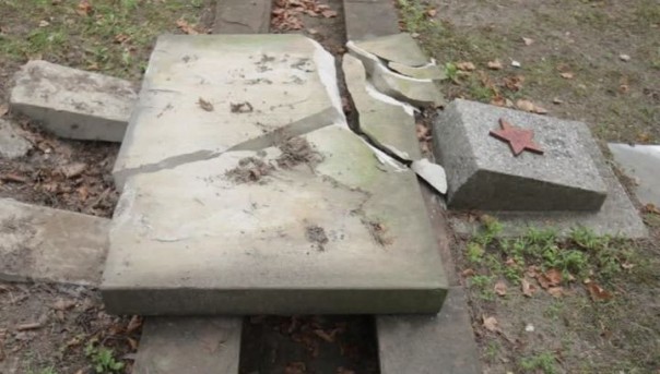 В Польше принят закон о сносе памятников Красной армии