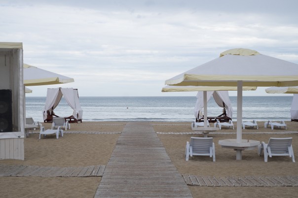 Пустые пляжи Крыма с квадрокоптера Пустые пляжи Крыма с квадрокоптера