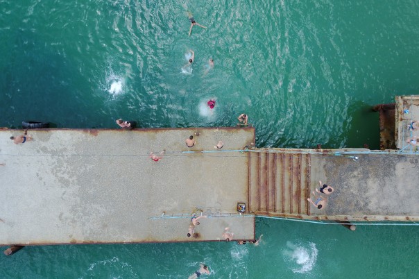 Пустые пляжи Крыма с квадрокоптера Пустые пляжи Крыма с квадрокоптера