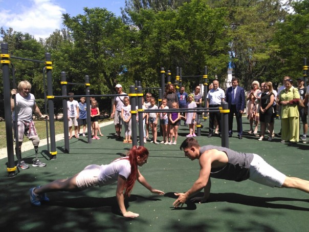 В Крыму начали строительство спортплощадок для людей с ограниченными возможностями