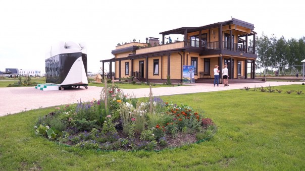 Сразу три вида струнного транспорта показали на пресс-презентации в ЭкоТехноПарке Сразу три вида струнного транспорта показали на пресс-презентации в ЭкоТехноПарке