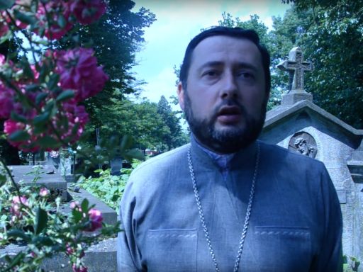 На Украине избили священника прямо в суде