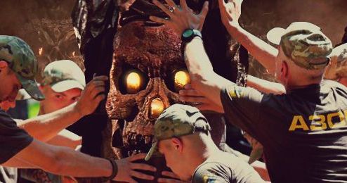 Сотрудники МВД Украины устроили языческий молебен перед деревянным истуканом