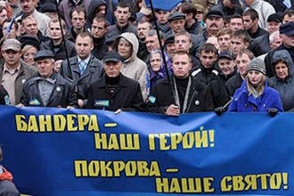 Нерукопожатная Украина: Польша возненавидела соседей за культ Бандеры